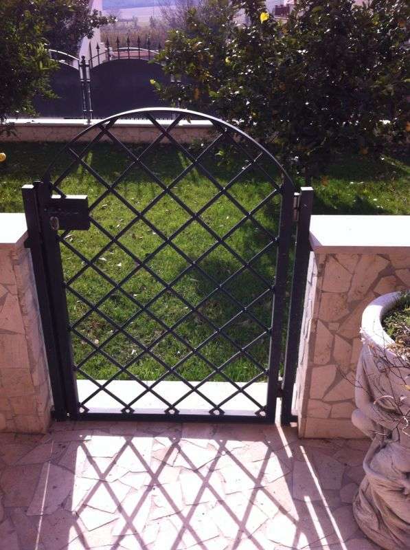 cancello pedonale per giardino